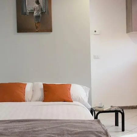 Apartment Altido Cosy Flat For 4 With Parking, Nearby Olmo