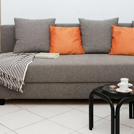 Altido Cosy Flat For 4 With Parking, Nearby Olmo דירה *