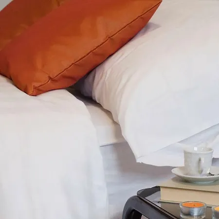 Altido Cosy Flat For 4 With Parking, Nearby Olmo Lake Como